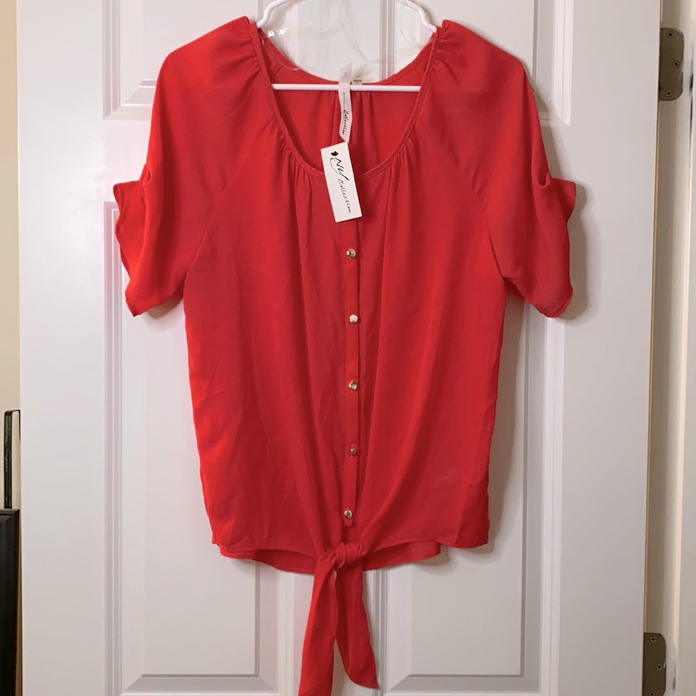 BRAND NEW Women’s coral short sleeve blouse